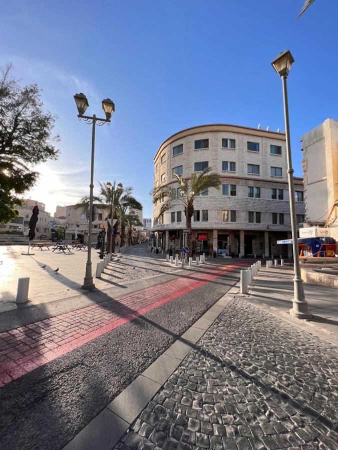 Apartment Paris Square Downtown Haifa
